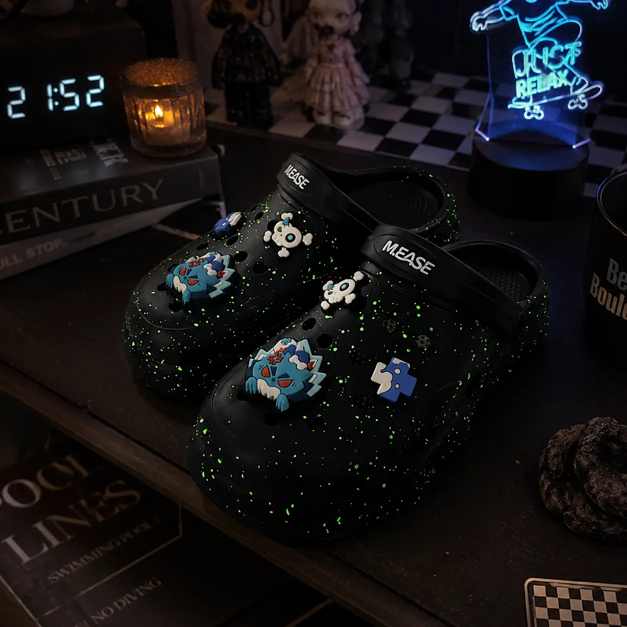 LIGHT GLOW & 2 CHARM SETS  2026 Summer EVA Platform Clogs – Luminous Chunky Slides with Waterproof Streetwear Style for Men & Women