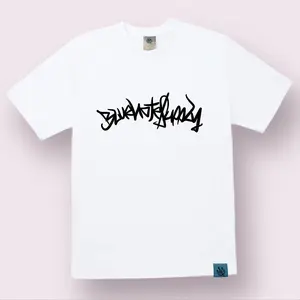 Tag lettering tee