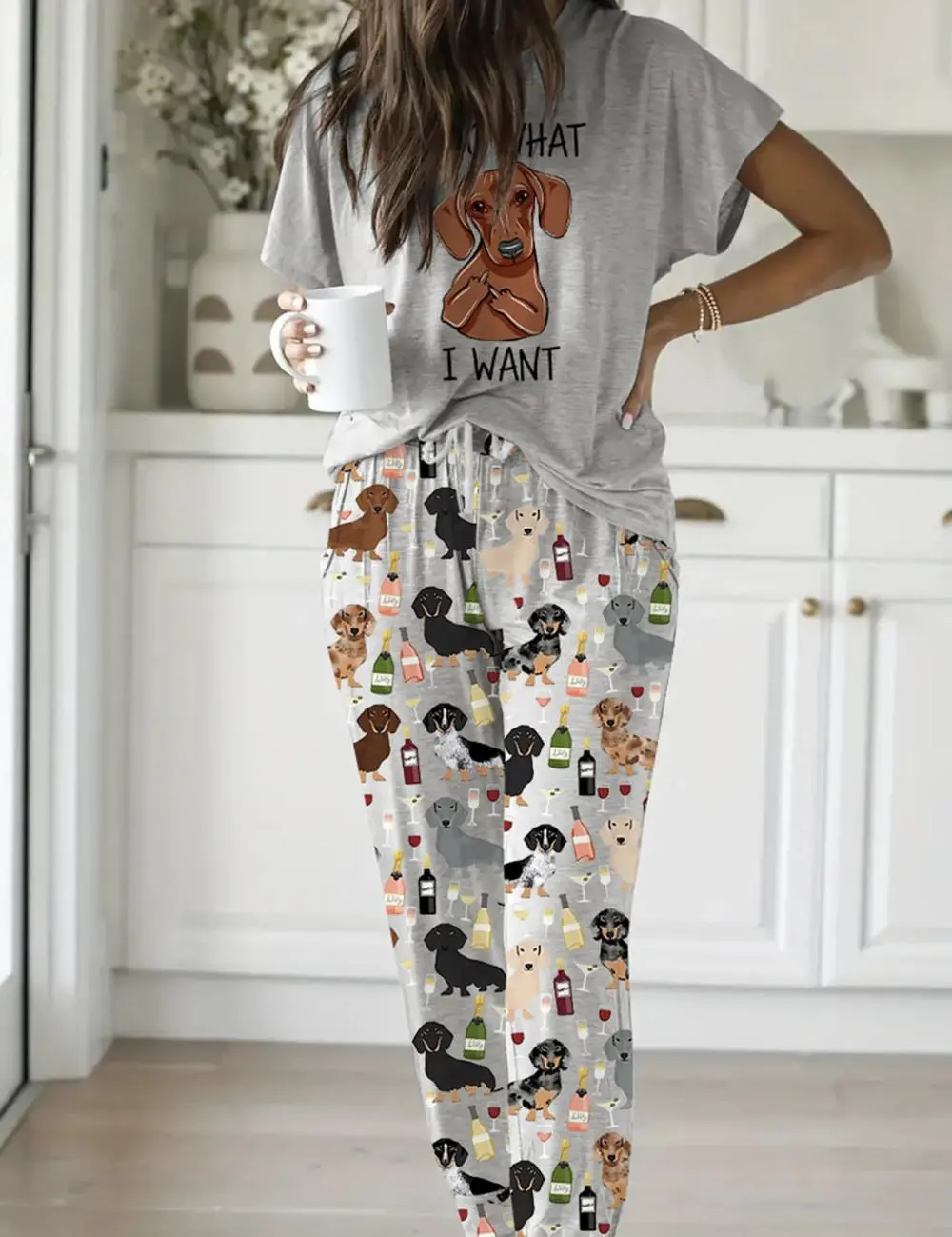 Women's 2-Piece Shortsleeve Elastic Dachshund Wine-Print Casual Pajama Set - Breathable Spandex Nightwear, Adjustable Drawstring Bottom, Pockets, Stylish Fit for Day Relaxation