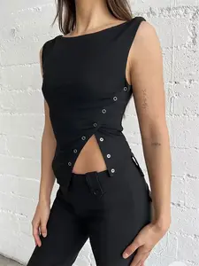 Elegant Minimal Off-Shoulder Button Crop Top Modern Chic Summer Sleeveless Blouse Trendy Fashion Essential 2025 Womenswear Basic Crewneck Slim