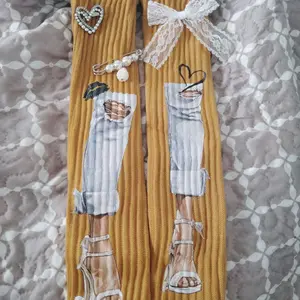 Heel KneeHigh Junk Socks