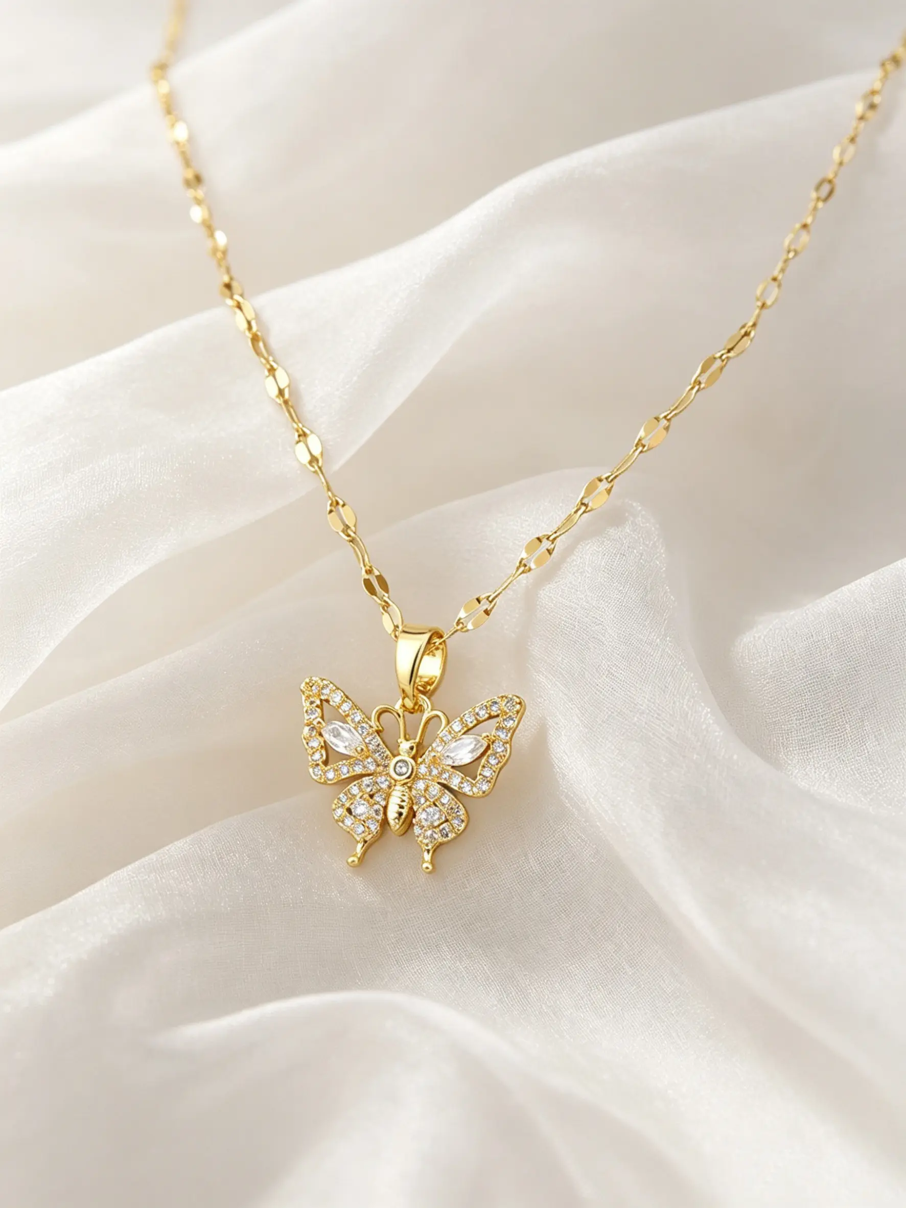 1pcs Butterfly Necklace for Women, Dainty Fashion Jewelry Cubic Zirconia Butterfly Pendant Necklace with Sparkling Chain, Delicate Jewelry Gift for Girls, Elegant Prom Jewelry, Elegant Rhinestone Necklace, Cubic Zirconia Necklaces