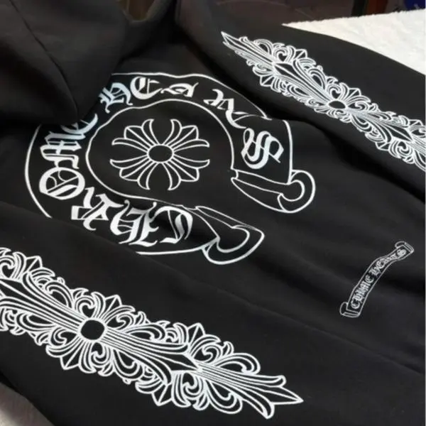 Look Hoodie – Trendy Oversized Streetwear Essential with Gothic Cross Graphic for Casual Wear