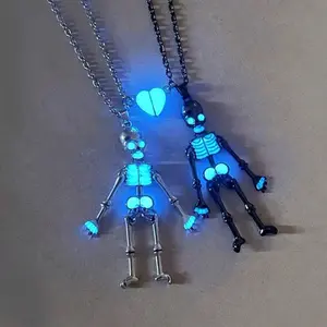 2pcs/Set Cute Couple Skull Shapes Glow In The Dark Magnetic Heart Stainless Steel Chain Charm Necklace For Halloween Gift couple jewelry special gift