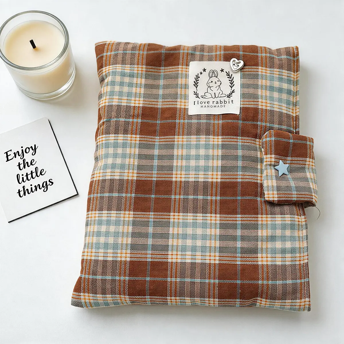 Vintage Blue Plaid Handmade Rabbit Book Cover, Soft Shockproof Book Protector, Reading Accessories, Desk Supplies, Cute Office Desk Accessories, Aesthetic Desk Accessories, Book Lovers' Gear, Cute Accessories Desk