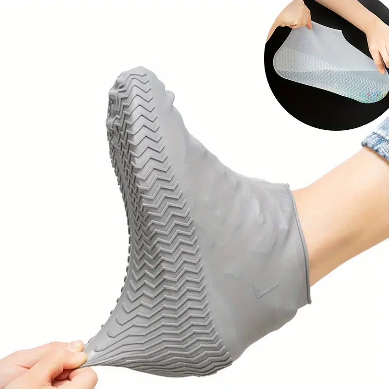1 pair of reusable latex waterproof Rainproof portable shoe covers Non slip silicone rain boots coat S/M/L shoe accessories