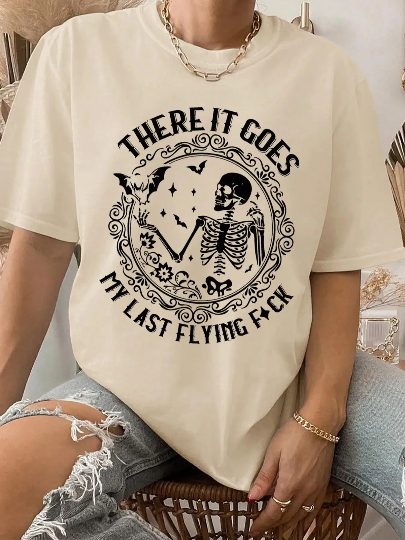 Women's "There It Goes, My Last Flying F*ck" Slogan Print Round Neck Casual Tee, Women's Skull & Letter Print Tee, Streetwear, Ladies Summer Outfit, Womenswear