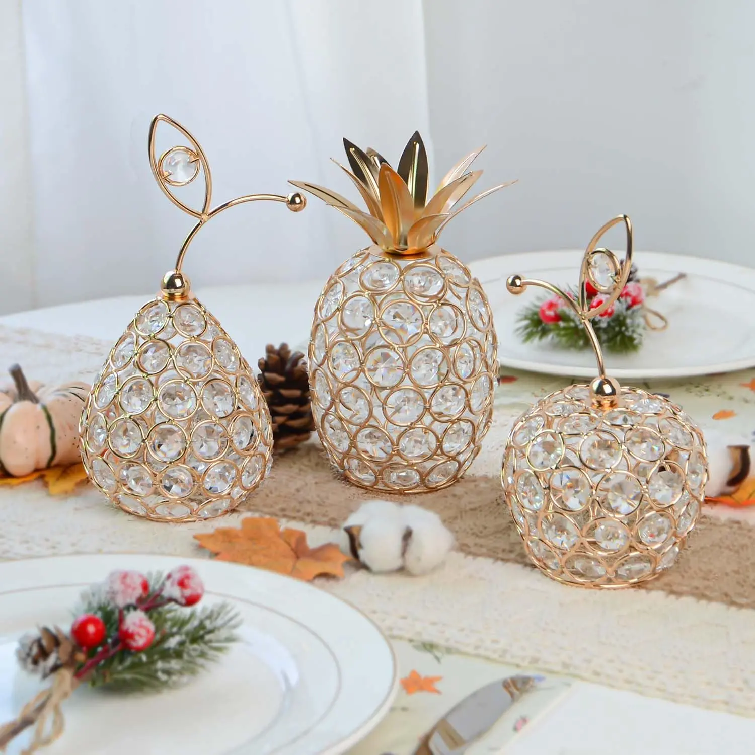 Three golden crystal fruit decorations - handcrafted apple, pear and pineapple statues, suitable for desktop decoration, festival celebrations, gifts, mirrors, treasures, necklaces, rings, birthday storage boxes, weddings, storage, birthday gifts