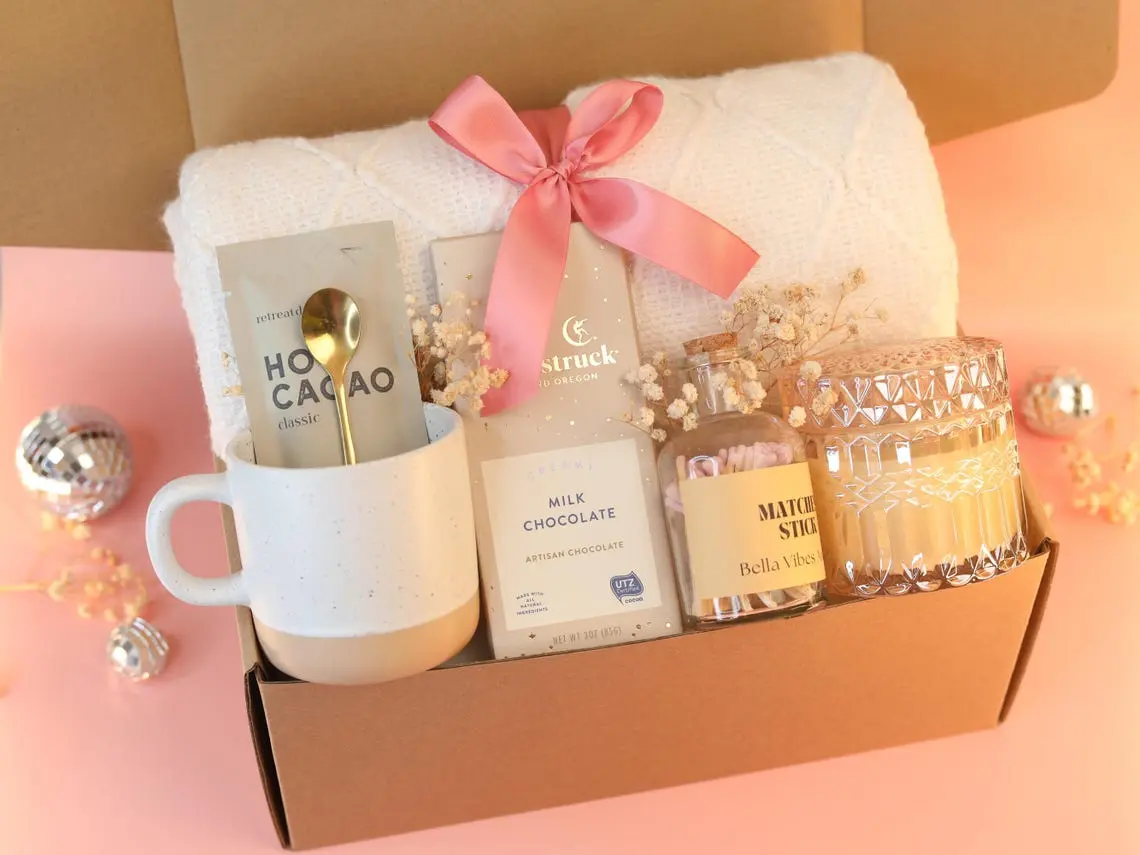 CUSTOM IN DESCRIPTION, Hygge Fall Gift Basket | Classy Gift Basket for Women | Cozy Gift Box For Her