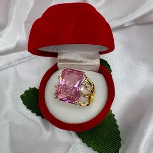 YadyFine Pink stone ring