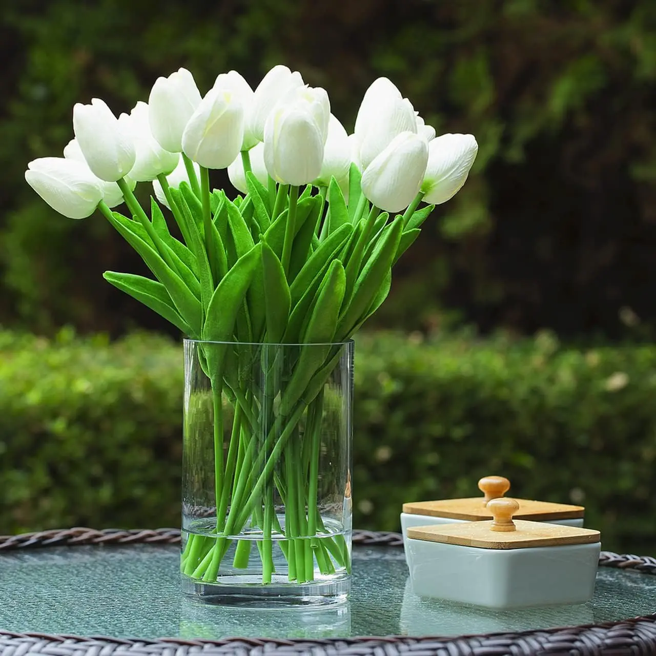 Enova Floral 20 Heads Real Touch Artificial Tulips Flowers in Vase, Mixed White and Yellow Tulips Fake Flowers with Vase and Faux Water for Home Wedding Decor, Dining Table