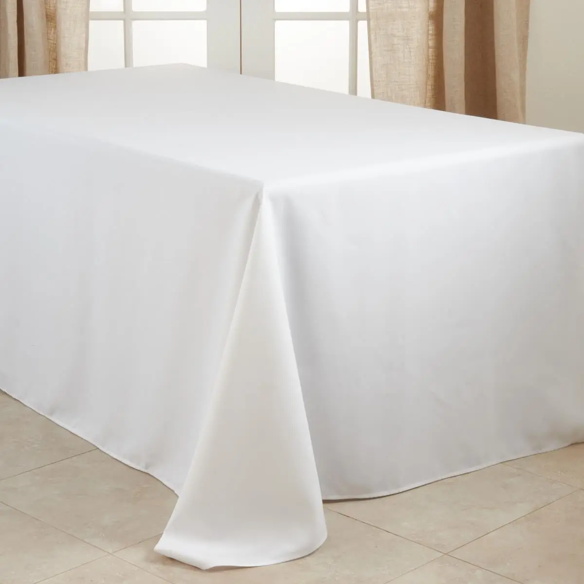 Saro Lifestyle 321.W90108B Solid Oblong Tablecloth - 90"x108" Durable Casual Kitchen Linen for Everyday Dining, Machine Washable, Spill Protection, White