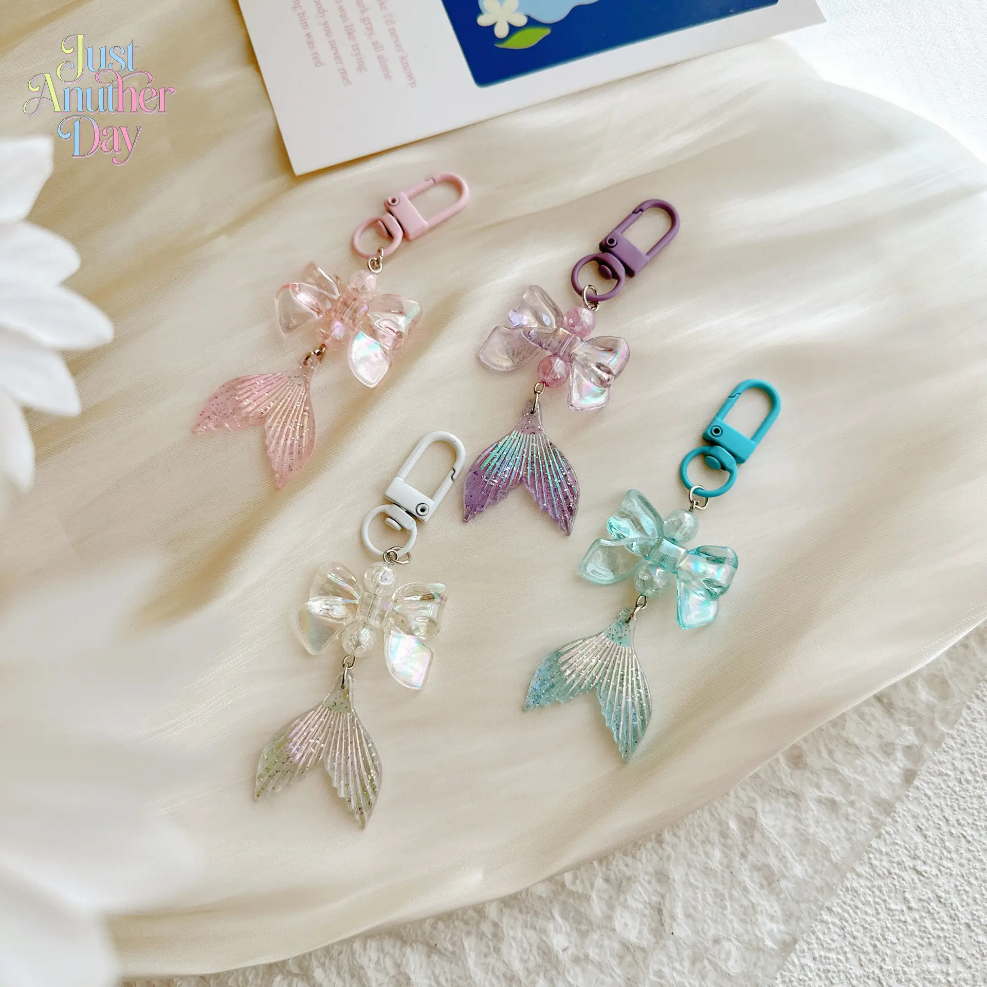 4pcs Aesthetic Mermaid Tail Keychains, Sparkly Bow & Glitter Fish Tail Pendants, Kawaii Key Ring Decorations for Bags, Phones, and Backpacks