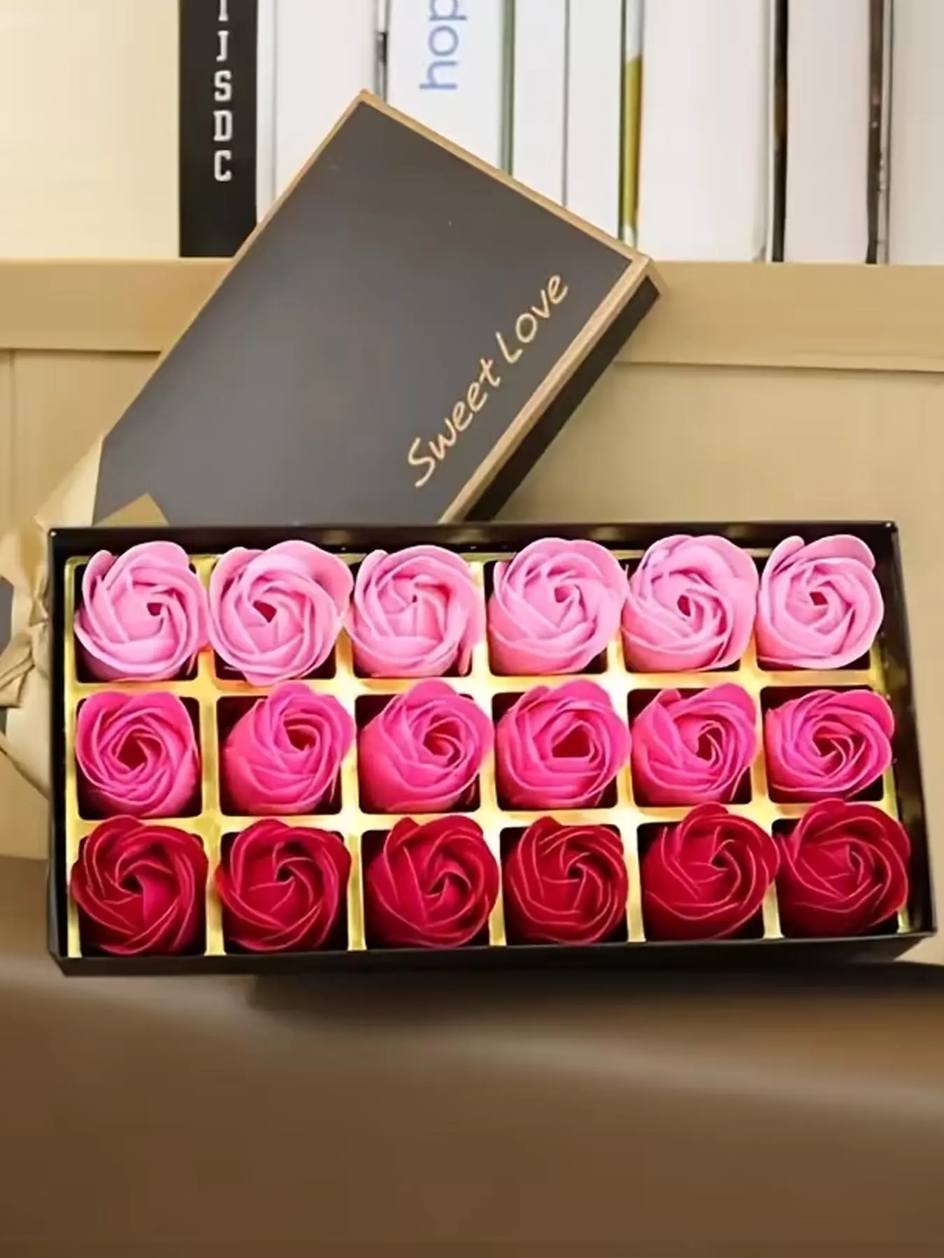 18pcs/set Rose Soap Flowers Gift Set, Assorted Colors, Realistic Simulation Floral Arrangement, Butterfly Theme, Rainbow Pattern, Elegant Packaging for Birthday, Bridesmaid, Christmas, Thanksgiving, Valentine'S Day