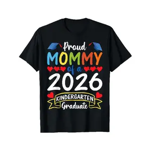Proud Mommy of a 2026 Kindergarten Graduate T-Shirt - Soft Retro Tee with Heart & 2026 Number Design, Kindergarten Graduation Party Outfit, Mommy Gifts Suitable for Moms, Casual  Vintage Womenswear Oversized Graphic