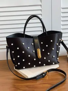 Niche   light luxury dinner bag, elegant pearl embellishment, metal buckle design, simple classic solid color multiple colors optional, suitable for attending dinner events, daily travel, shopping and dating, etc.