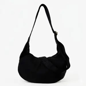 Your search for the perfect bag ends here. The Baggu Nylon Crescent Bag is built for every lifestyle. High quality, viral style. Get yours.