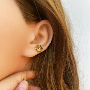 1 count/ Fleur-de-Lis stud  Helix Cartilage Stud Earring with Flat Back – Stainless Steel, Unisex Piercing Jewelry for Men and Women