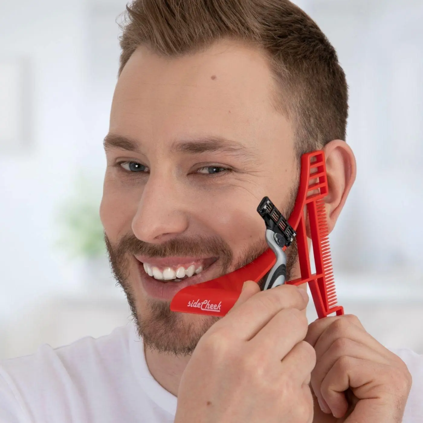 SideCheek - Shaving template for perfectly neat and even beard lines