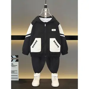 New Spring And Autumn Stylish Warm Outdoor Jackets for Young Children, Featuring a Windproof Design.These Korean-Style Loose And Comfortable Zip-Up Hooded Jackets Are Suitable for Boys And Can Also Be Worn by Girls
