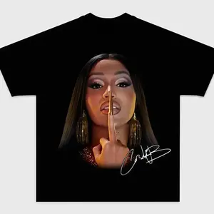 Middle Finger Signature Graphic Tee, Vintage Hip Hop Rap T-Shirt, Oversized Y2K Aesthetic, Retro Celebrity Portrait Print, Casual Cotton Crewneck for Streetwear, Music Fans, Concert Outfits & Daily Wear