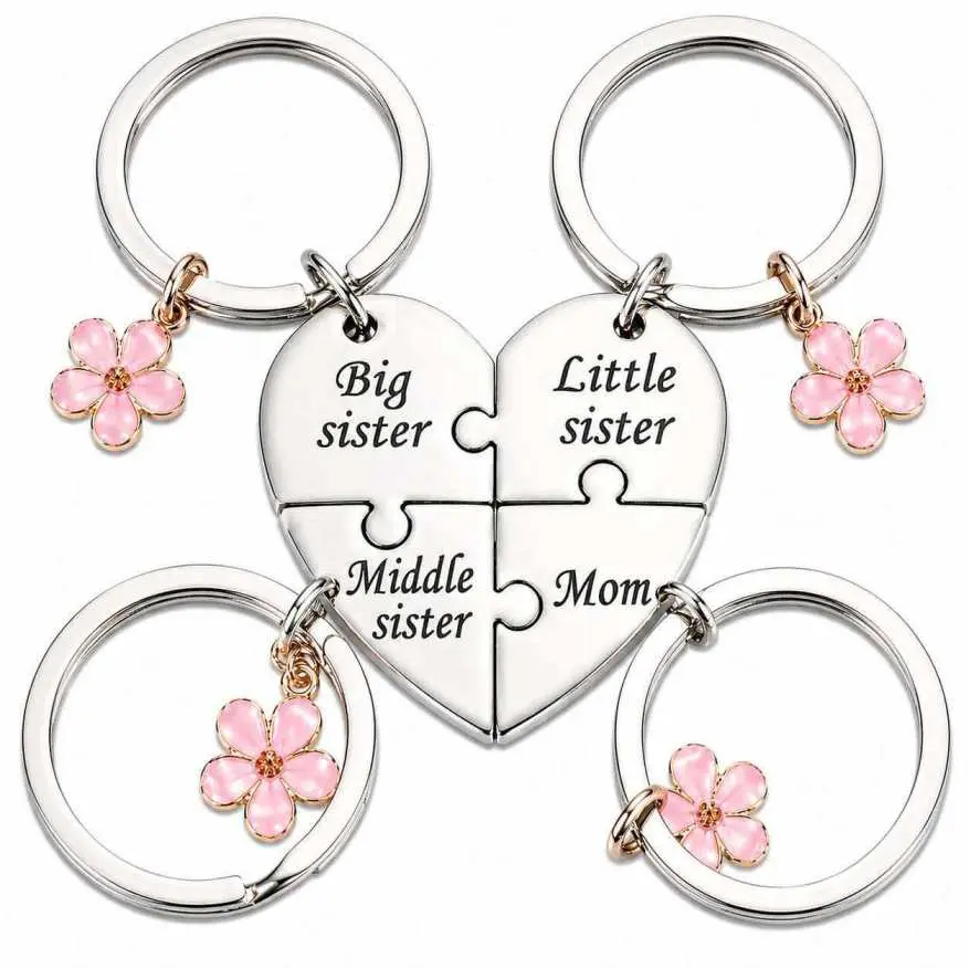 Matching Heart Puzzle Keychain for Mom and Sisters, 4Pcs Big Middle Little Sister & Mom Keychain Set, Sentimental Family Gift for Mother's Day, Birthday