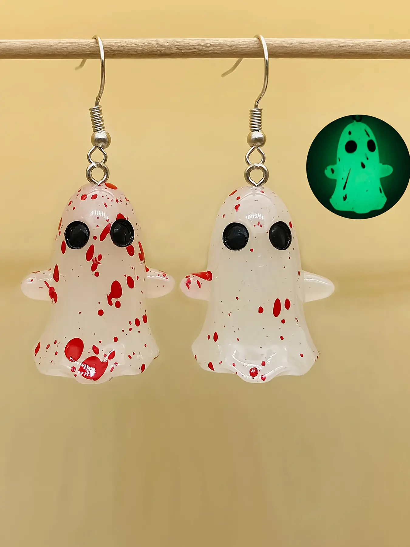 1 Pair Halloween Glow-in-the-Dark Ghost Earrings - Gothic Resin Dangle Earrings with Red Irregular Dot Design, Random Size & Position for Women, Halloween Party & Casual Attire, Festive Accessories