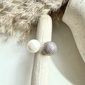 Elegant Silver Pearl Ring