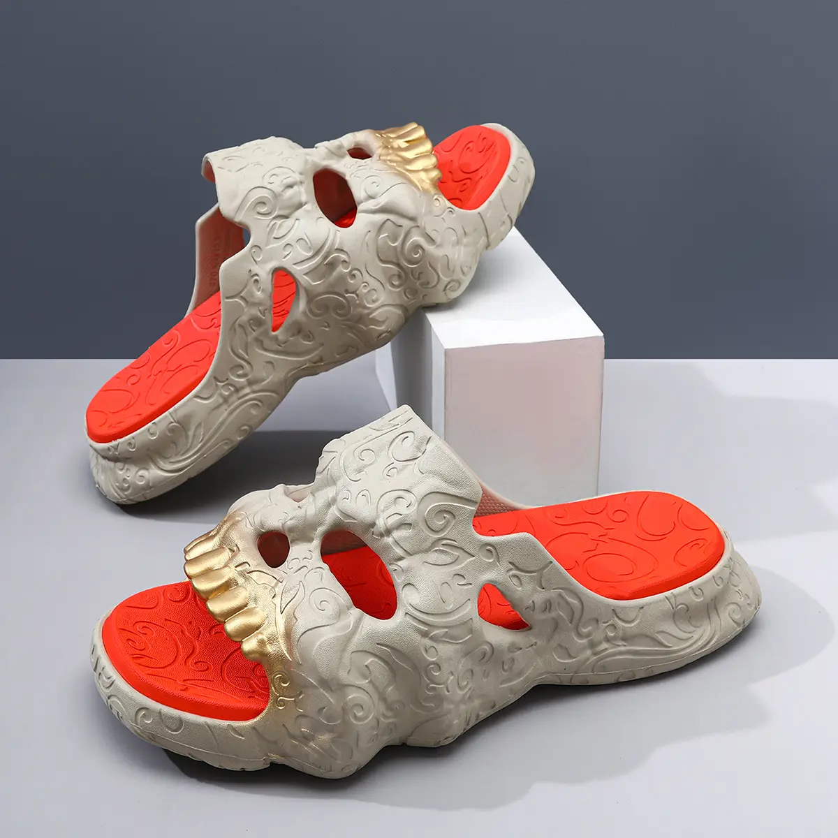 Unisex 3D Embossed Skull Hollow Clogs - Gothic Platform EVA Shoes, 2-Way Wear Slippers for Halloween Party Cosplay, Men's Fashion Footwear, Shoe, Gothic Streetwear