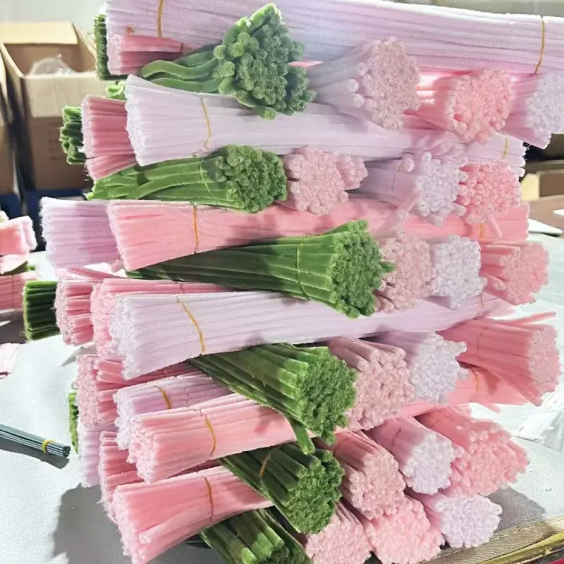 672pcs Valentine's Day floral set, Artificial flower set, Fake Floral Decor, featuring 5 colors of velvet flower stems and various bouquet accessories, perfect for home entertainment and creative activities, holidays, and room decoration