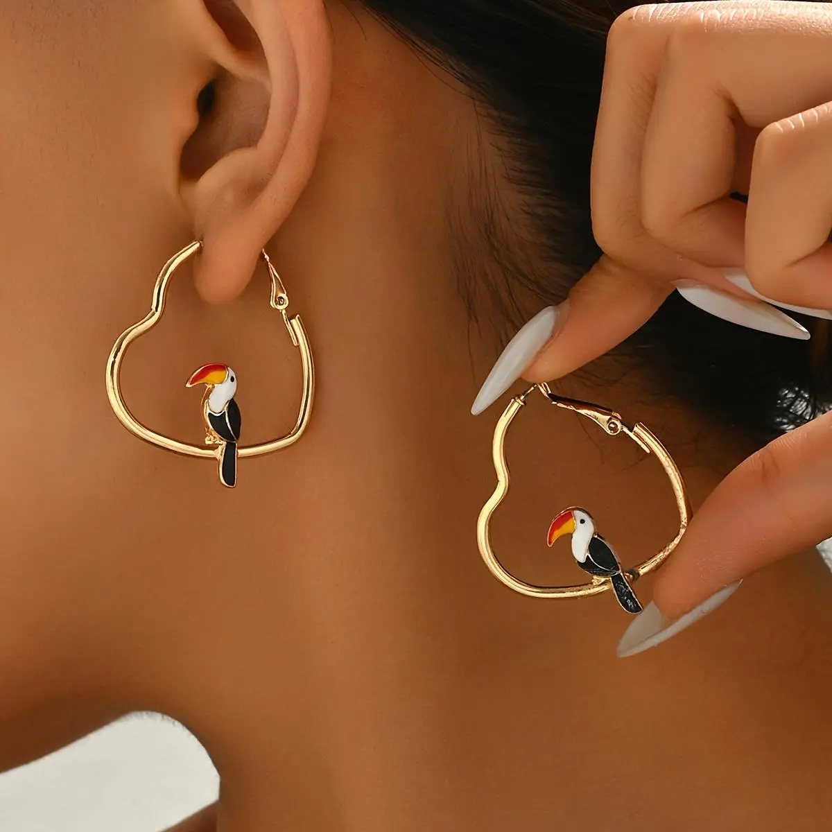 Animal-Shaped Drip-Enamel Parrot Earrings, Fashionable Simple Vintage Exquisite Heart-Designed Costume Jewelry, Animal-Shaped Earrings