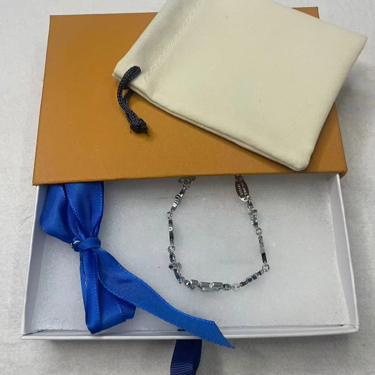 2026 New Designer Women's High-End Gold Exquisite Steel-Titanium Bracelet - Fashionable Jewelry Accessories, Casual Wear, Female Fit, Rhinestone Accents, Daily Arm Candy, High-Quality with Elegant Gift Box
