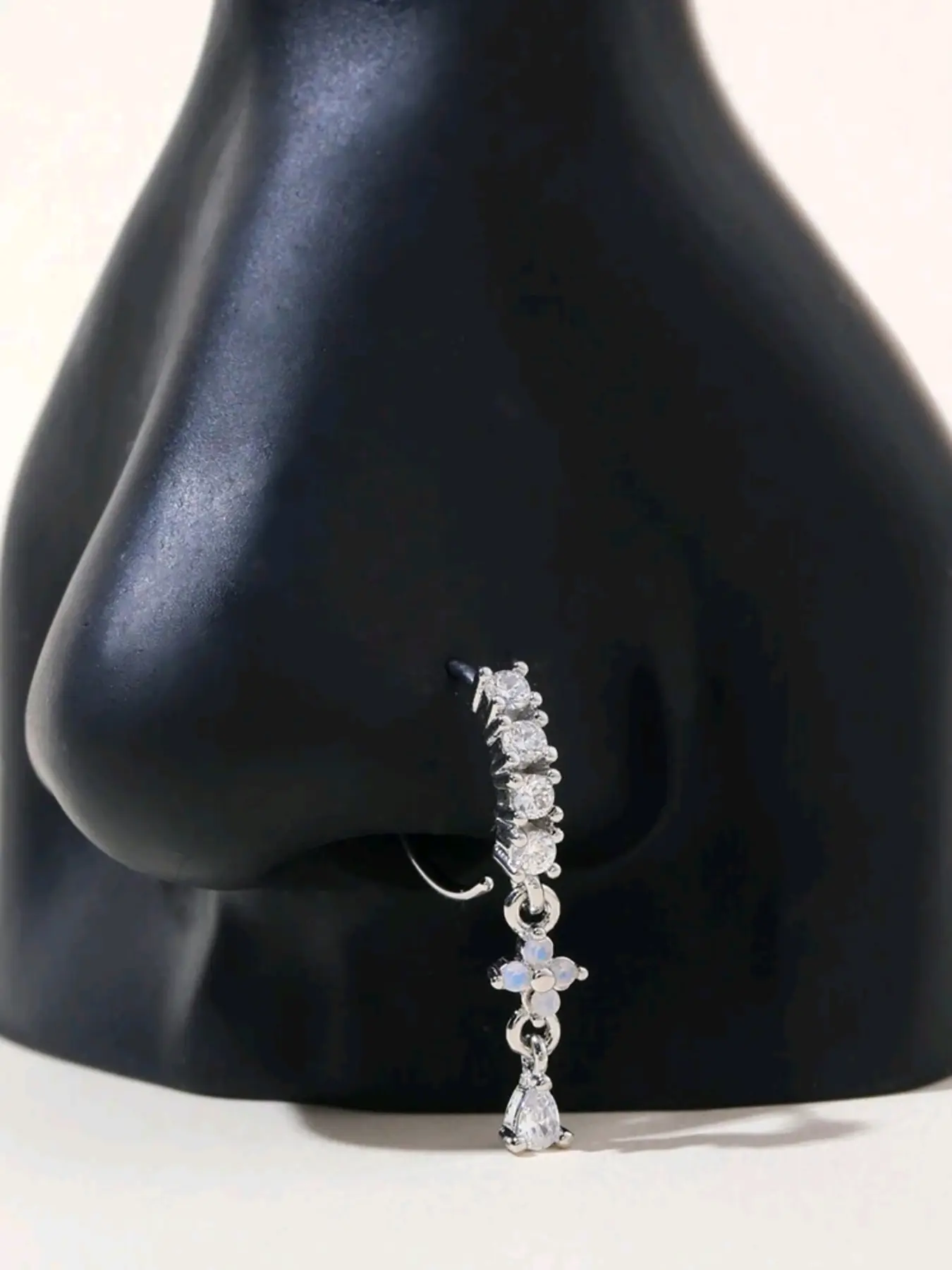 Silver Color Long Tassel Nose Ring for Women, Casual Stainless Steel Jewelry, Perfect Gift for Valentine's Day, Mother's Day, Unique Tassel Design, Perfect Gift Option