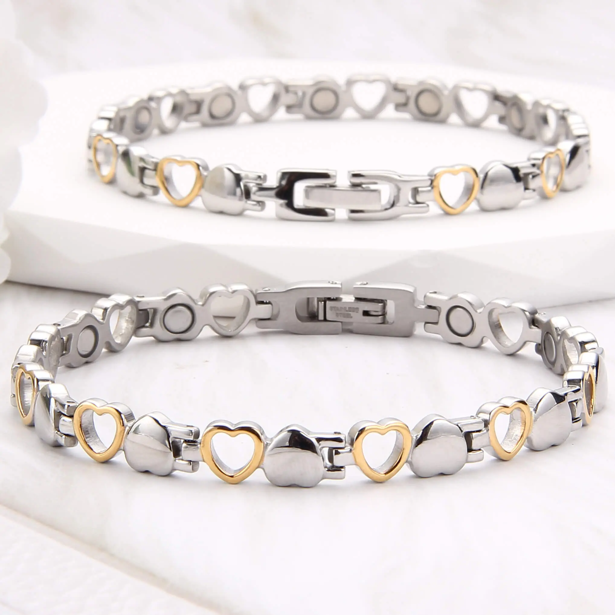 Copper Magnetic Bracelets for Women,99.99% Pure Copper Bracelet with Ultra Strength Magnets ,Heart-shaped Charm Bracelet Adjustable Jewelry Gift