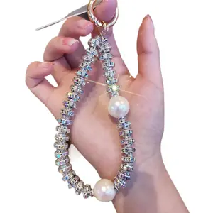 Bracelet Diamond Pearl Beads Crystal Ring Hand Wrist Strap Rhinestone Lanyard for iPhone Huawei Redmi Xiaomi Samsung Phone Charm