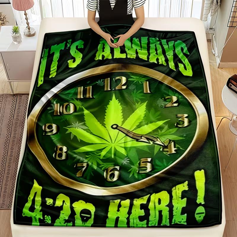 Soft Funny Throw Blanket Leaf Clock Pattern Printed Blanket, Machine Washable, Flannel Throw, Suitable for Home, Bedroom, Office, Shawl, Lap Blanket, Air Conditioning Blanket, Versatile And Warm for All Seasons