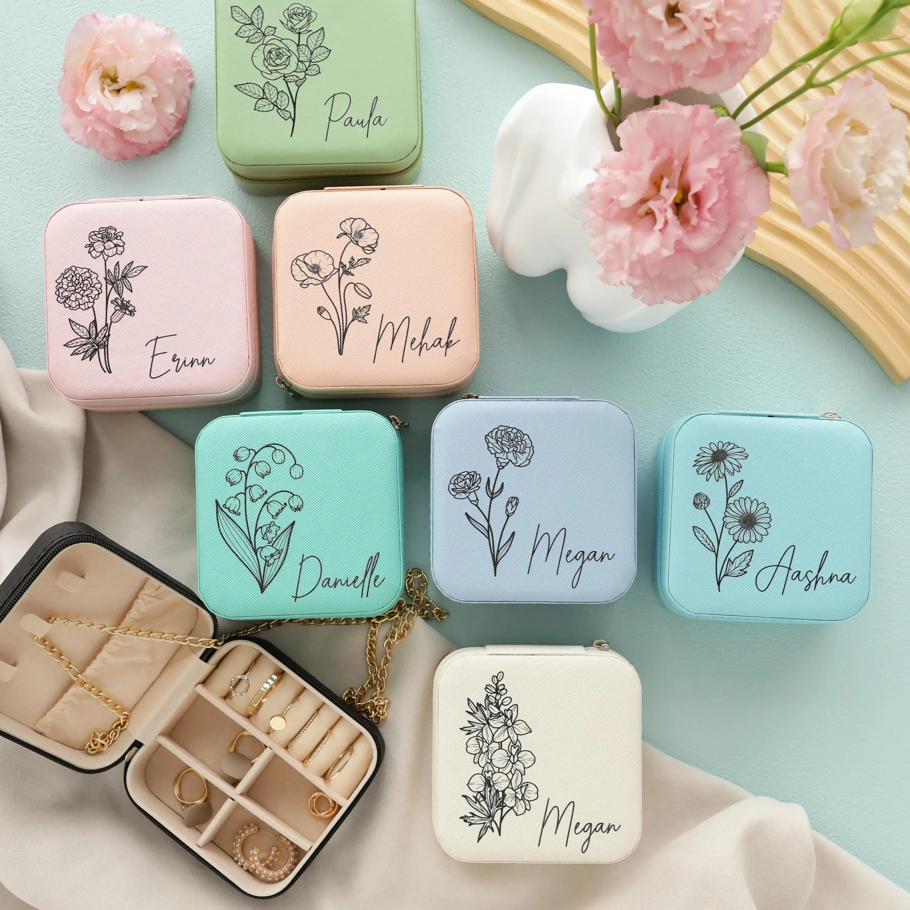 Custom Jewelry Boxes Personalized Name Jewelry Box for Bridesmaids Birth Month Flower Travel Case Birthday Gift Bridal Party Gifts for Her