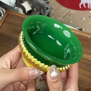 Master Jianzhan handcrafts tea cups