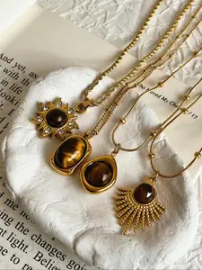 Vintage Style Artificial Gemstone Decor Pendant Necklace, Fan Shaped Sun Design Necklace, Fashion Jewelry Accessories for Women As Gift, Single Gem Necklace