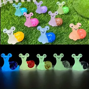 10pcs Rainbow Candy Snail, Cute Glow-in-the-dark Strawberry Candy Snail Ornaments, Resin Material, Freestanding, No Electricity Required, New Year, Graduation, Patio Outdoor, Garden, Holiday Decorations, Christmas Halloween Decoration
