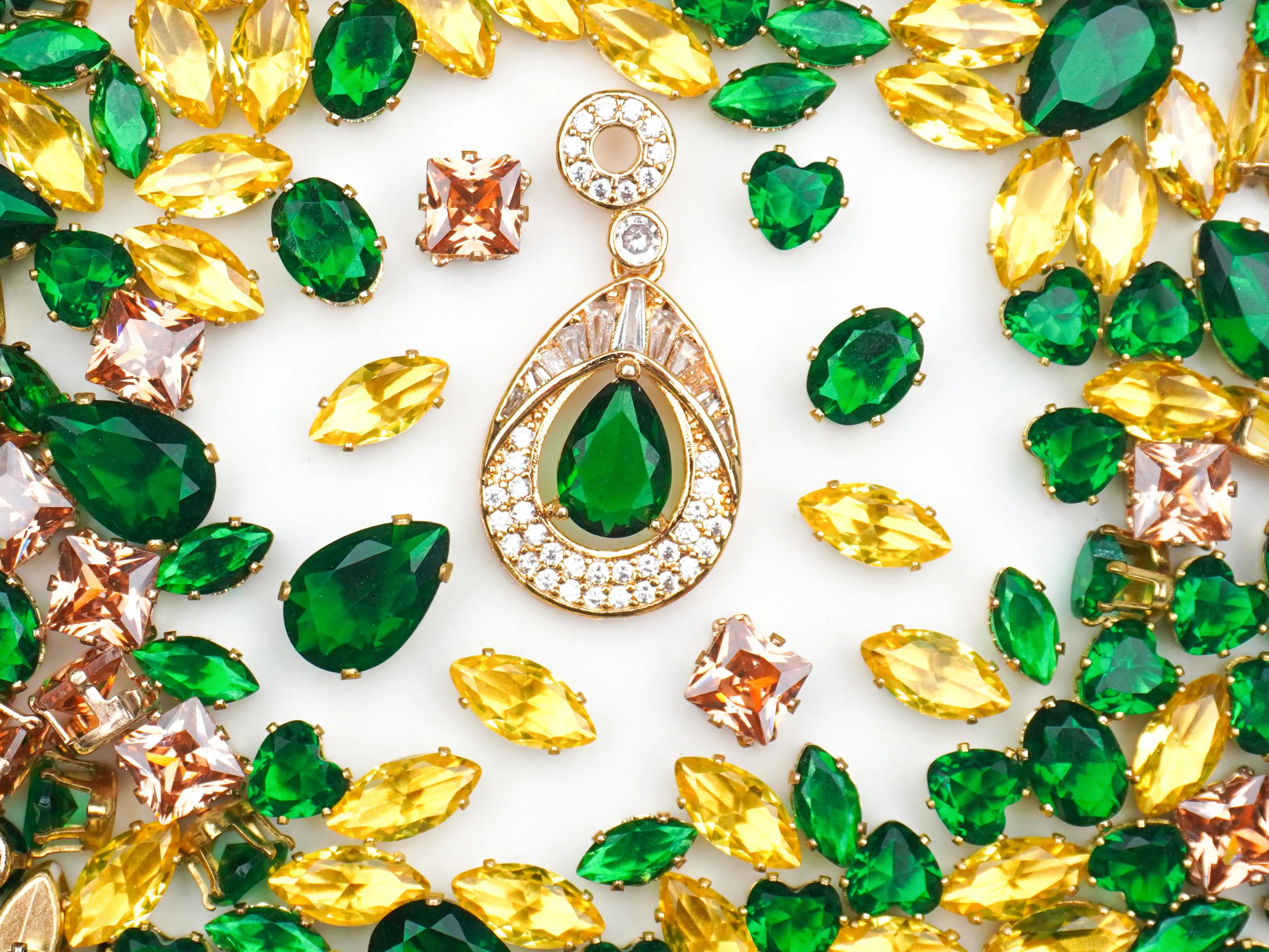 (Vintage) Royal Jewels-Evergreen Classic-Zircon Gemstone Accessories, Bling Accessories, Gemstone Decorated, Jewellery Pendant, Pendants Jewelry