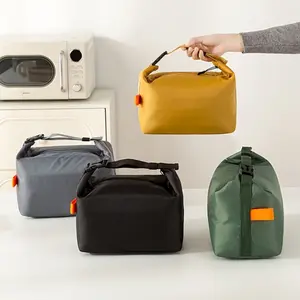 Minimalist insulated lunch tote: large-capacity for office workers. Fits camping/picnic, kitchen storage, commute/school/work. Non-food contact, thermal, leak-proof. Compatible with salad/sandwich lunch boxes. Oxford cloth.