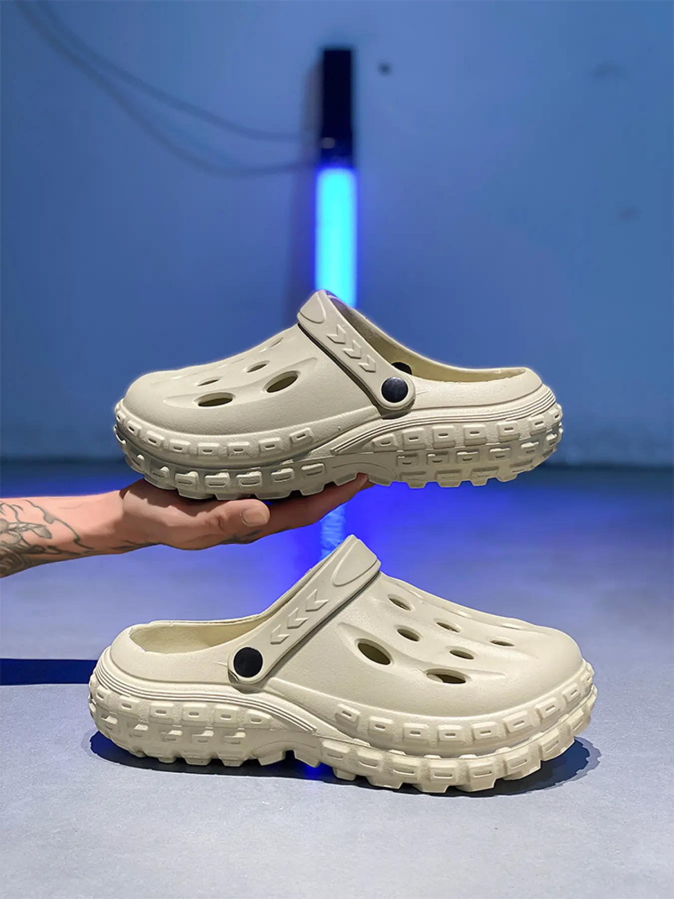 Dual-purpose Couple Soft Hole Slippers, All-match Multi-scene Household Outdoor Shoes