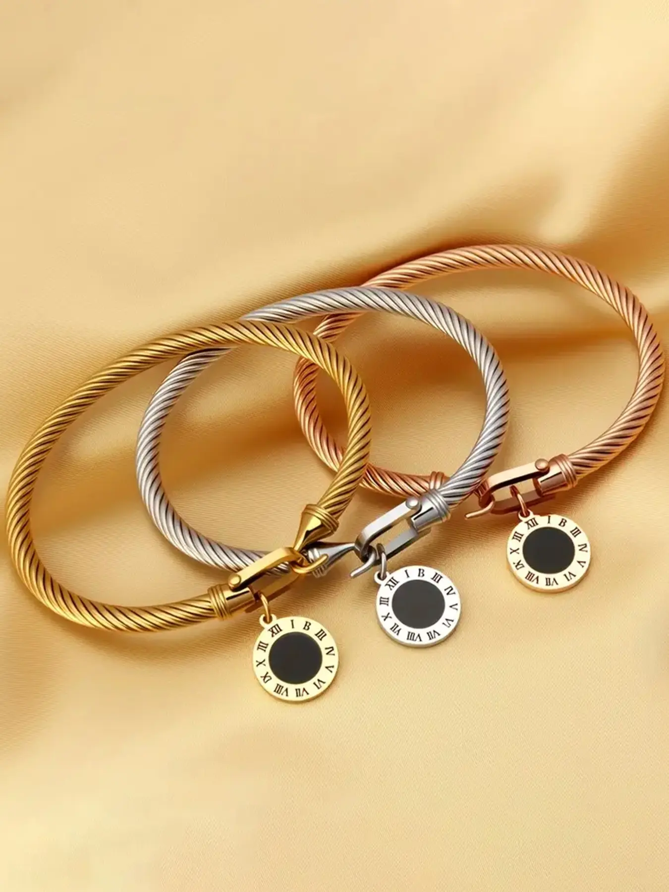 1 stainless steel Roman tag bracelet, elegant and fashionable style, women's daily wear jewelry, perfect gift for Christmas, Thanksgiving, Mother's Day, Elegant Minimalist Bangle