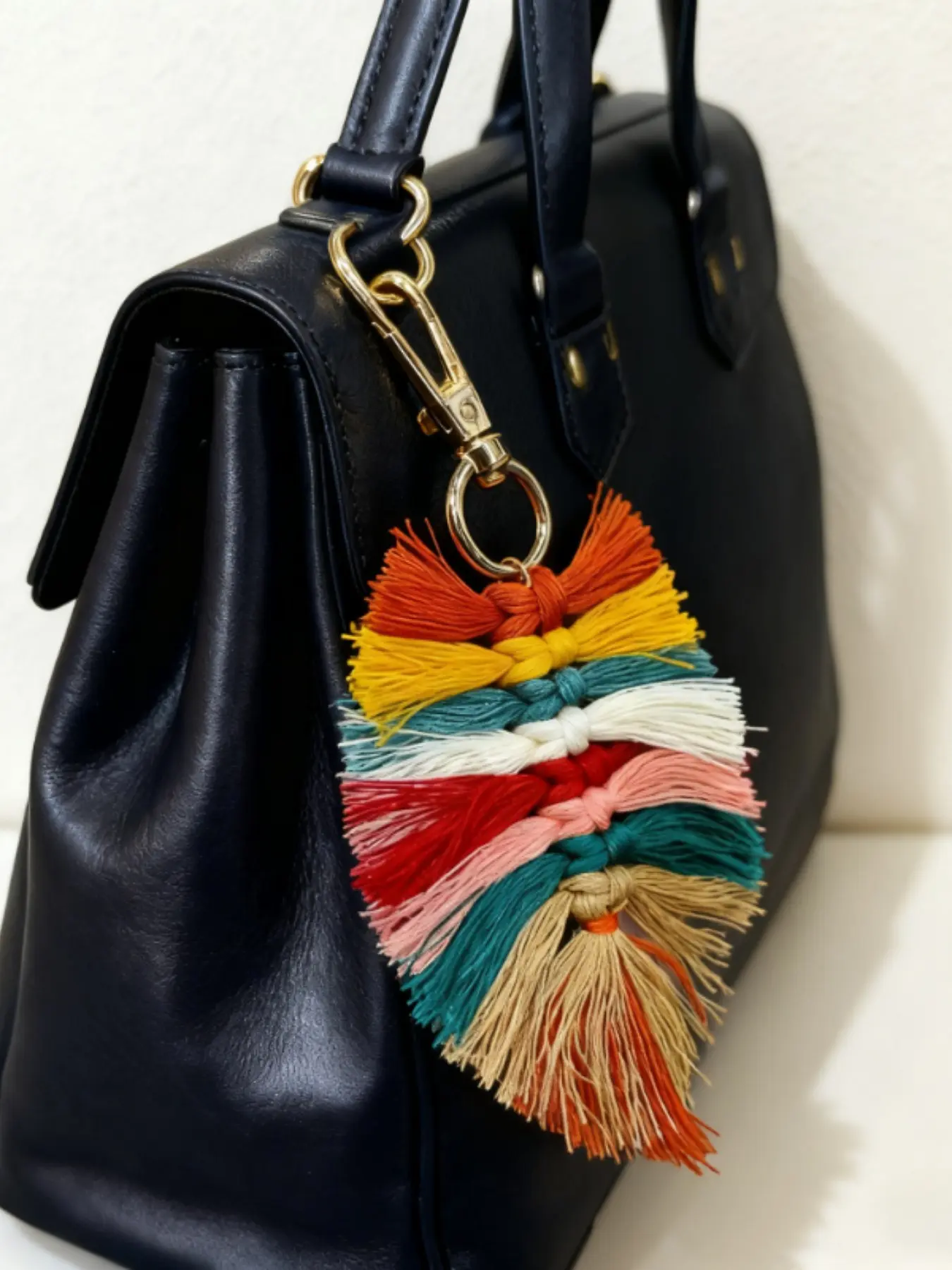 Bohemian Rainbow Leaf Tassel Keychain,Tassels Pendant with Golden Lobster Clasp,Boho Fringe Bag Charm,Keychain For Bags,Ombre Macrame Tassel Keychain,Macrame Tassel Fringe Decoration,Tassel Decorated Keychain