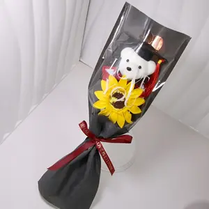 Bear Wearing a Graduation Cap with Golden Heart Wrapping Paper Bouquet, Realistic Sunflower Bouquet, a Gift for Friends, Classmates, Or Girlfriends During Graduation Season Parties