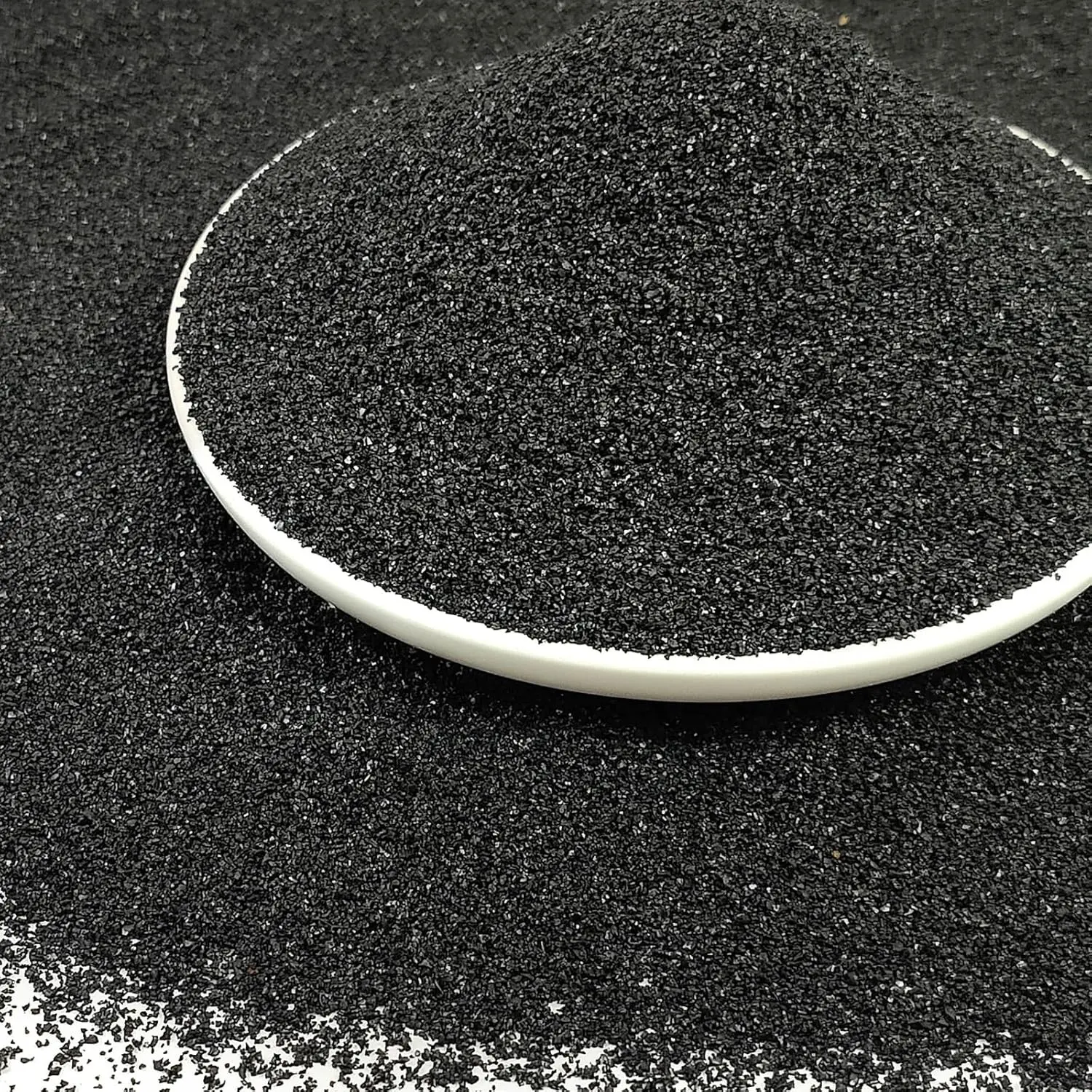 Aquarium Sand, 10lbs Black Fish Tank Sand, Aquarium Gravel Substrate for Aquascaping, Vivariums, Terrariums, Plants and Crafts