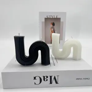 Geometric S-Shaped Aromatherapy Candle, Home Decor Ornament with Fragrance, Desk Bathroom Room Decoration, Simple Geometric Accent Piece