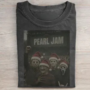 Vintage The Slasher in Christmas Day Graphic Tee - Pearl Jam Concert Merch - Ghostface, Michael Myers, Freddy Krueger, Jason Voorhees Shirt - Iconic Movies Shirt - Santa Claus - Funny Merry Christmas Shirt - Cute Xmas Shirt - Christmas Gifts