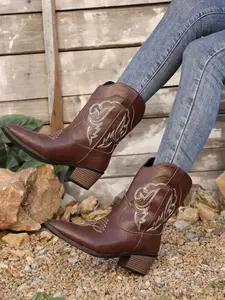 Women's Western Cowboy Boots with Embroidery, Stylish Comfort for Narrow and Wide Ankles, Fashionable Cowgirl Footwear